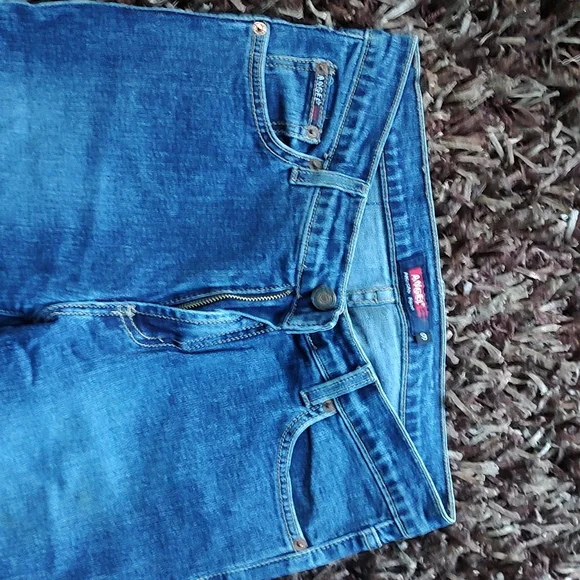 Angel Jeans Juniors dark wash Bootcut  denim. Size 9. 33 inch length - Picture 5 of 6